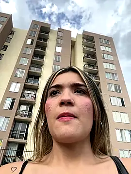 Snapshot of Sarita-candy chatting on 12-21-25, 09:26 Sarita-candy online show from 12-21-25, 09:26