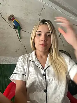 Snapshot of Sarita-candy chatting on 01-24-25, 04:39 Sarita-candy online show from 01-24-25, 04:39