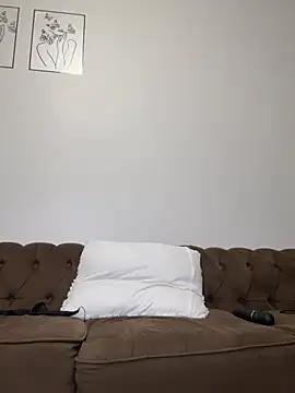 StupidNaturalPhatBooty  online show from 01-10-26, 03:13