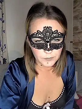 Snapshot of LunaSecret22 chatting on 10-15-25, 11:46 LunaSecret22 online show from 10-15-25, 11:46
