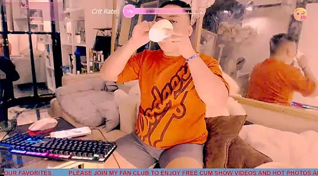 Snapshot of Hardking_69 chatting on 03-18-25, 08:39 Hardking 69 online show from 03-18-25, 08:39