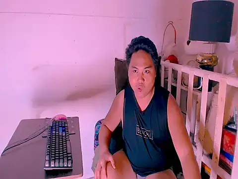 Snapshot of Hardking_69 chatting on 07-26-26, 12:01 Hardking 69 online show from 07-26-26, 12:01