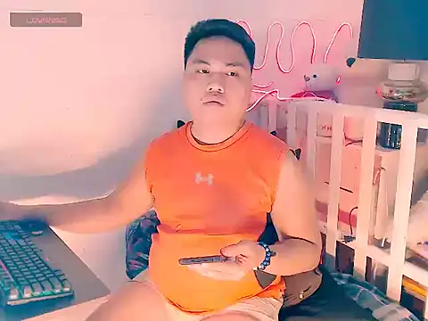 Snapshot of Hardking_69 chatting on 06-16-26, 07:19 Hardking 69 online show from 06-16-26, 07:19