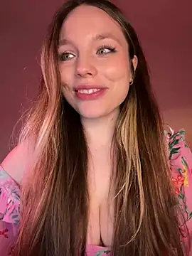 Snapshot of Sara_Browney chatting on 02-08-25, 09:04 Sara Browney online show from 02-08-25, 09:04