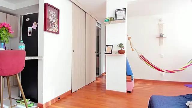 karlye 5 online show from 02-19-25, 01:17