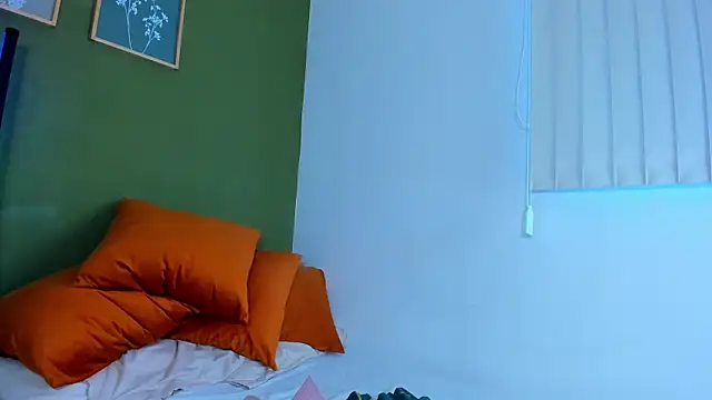karlye 5 online show from 06-12-26, 10:40
