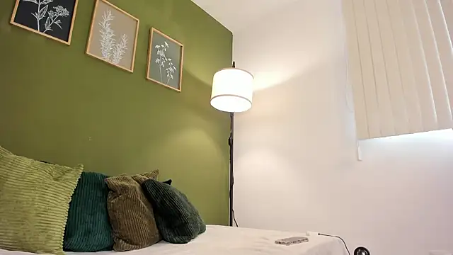 karlye 5 online show from 09-12-25, 01:11