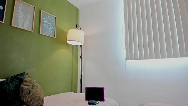 karlye 5 online show from 02-25-26, 01:44