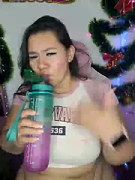 ValerieDiiamond online show from 12-18-24, 04:31