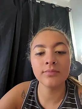 Emiily W online show from 01-10-26, 03:29