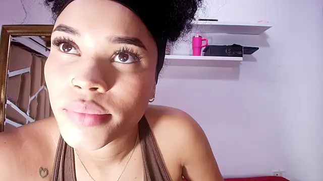 Snapshot of naia_blessed chatting on 10-09-25, 07:14 naia blessed online show from 10-09-25, 07:14
