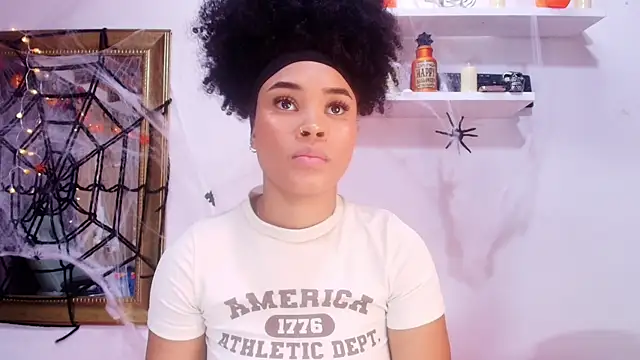 Snapshot of naia_blessed chatting on 10-15-25, 07:11 naia blessed online show from 10-15-25, 07:11