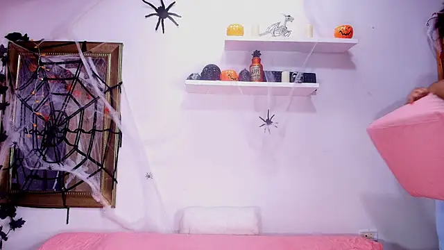 naia blessed online show from 10-24-25, 07:13