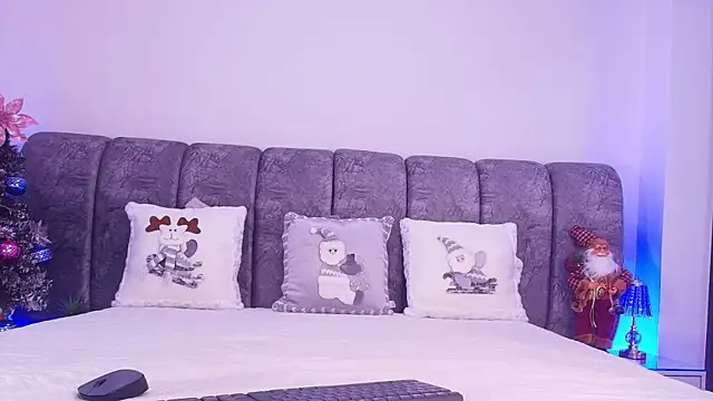 naia blessed online show from 12-14-25, 07:08