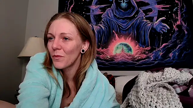 Snapshot of coryandthepeach chatting on 02-17-25, 03:55 coryandthepeach online show from 02-17-25, 03:55
