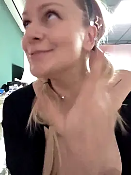 Bondgirl 013 online show from 04-06-26, 06:09