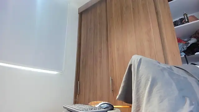 my lovely mia online show from 11-12-25, 07:18