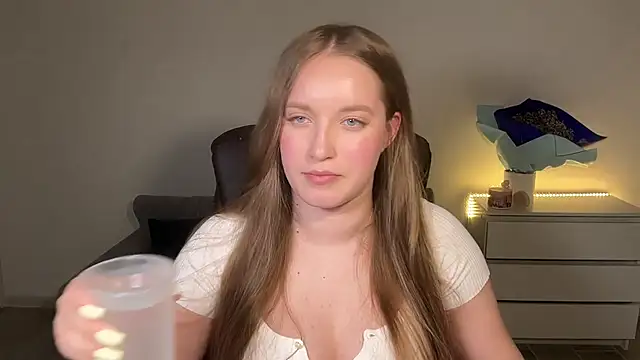 EvaMaddison online show from 06-26-26, 08:58