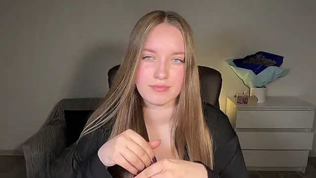 Snapshot of EvaMaddison chatting on 04-18-26, 07:58 EvaMaddison online show from 04-18-26, 07:58