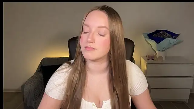 EvaMaddison online show from 03-26-26, 05:44