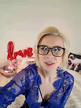 AureliaDoux online show from 02-11-25, 07:27