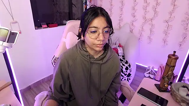 Nami usagi online show from 01-13-26, 03:05