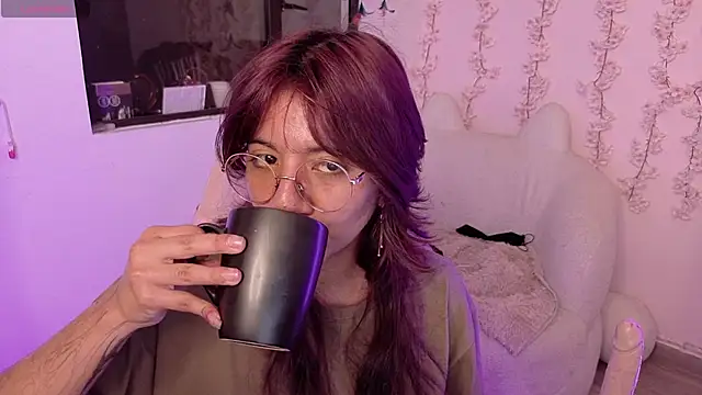 Nami usagi online show from 04-15-26, 07:07