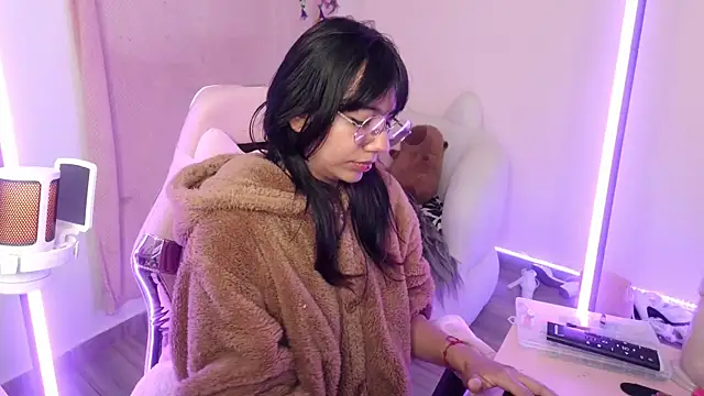 Nami usagi online show from 09-10-25, 04:17