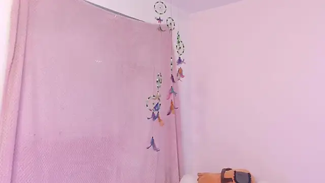 Nami usagi online show from 10-18-25, 04:42