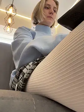 Snapshot of Feral_berry_8133 chatting on 01-15-25, 07:15 Feral berry 8133 online show from 01-15-25, 07:15