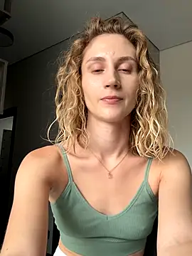 Snapshot of Feral_berry_8133 chatting on 09-10-25, 12:04 Feral berry 8133 online show from 09-10-25, 12:04