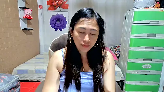 Snapshot of M_e_c_e_l chatting on 05-17-26, 08:42 M e c e l online show from 05-17-26, 08:42