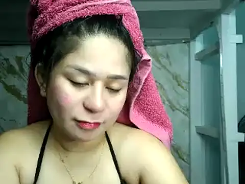 Snapshot of Mia_2022 chatting on 11-08-25, 06:39 Mia 2022 online show from 11-08-25, 06:39