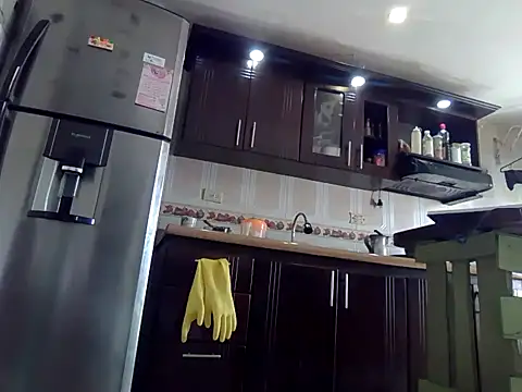 Diosasky online show from 10-26-25, 02:17