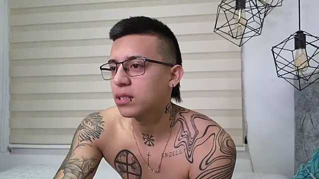 SIXXTOLOVE18 online show from 03-28-26, 10:22