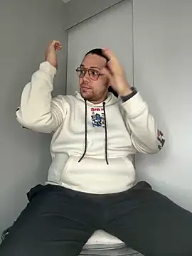 Snapshot of lucasgalacticman chatting on 03-12-25, 12:15 lucasgalacticman online show from 03-12-25, 12:15