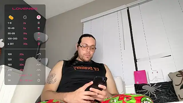 Snapshot of lucasgalacticman chatting on 10-09-25, 06:14 lucasgalacticman online show from 10-09-25, 06:14