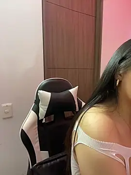 KateLatorre online show from 11-26-25, 09:37