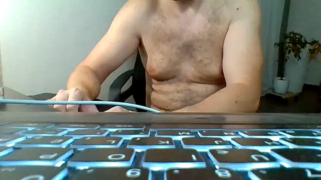 Snapshot of Horney_boy86 chatting on 09-23-25, 10:28 Horney boy86 online show from 09-23-25, 10:28