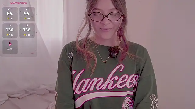 HannaMoom online show from 03-12-26, 10:36