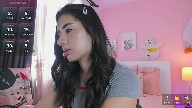 annadu011 online show from 10-27-25, 02:18