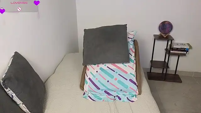 blue  moon  online show from 04-11-26, 07:45