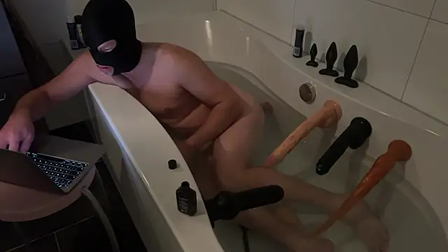 jimmi xxl online show from 12-18-24, 08:31