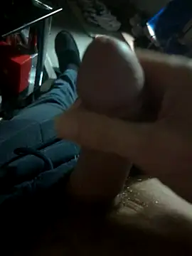 Dani el82xh online show from 04-15-26, 12:27