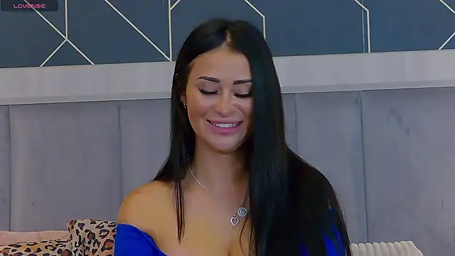 EmyLaveau online show from 09-09-25, 05:17