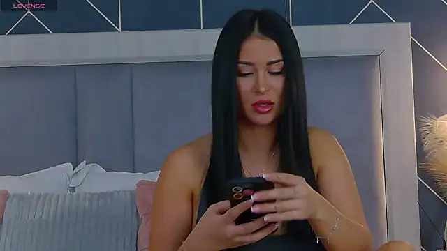 EmyLaveau online show from 03-20-25, 06:19