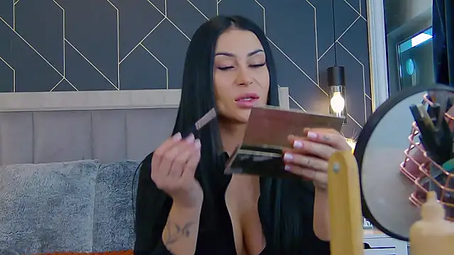 EmyLaveau online show from 02-13-26, 06:35