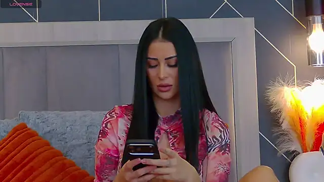 EmyLaveau online show from 01-12-26, 06:31