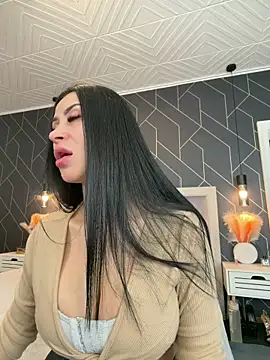 EmyLaveau online show from 02-16-26, 06:34