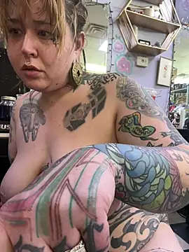 Snapshot of evacheers chatting on 02-05-25, 04:58 evacheers online show from 02-05-25, 04:58